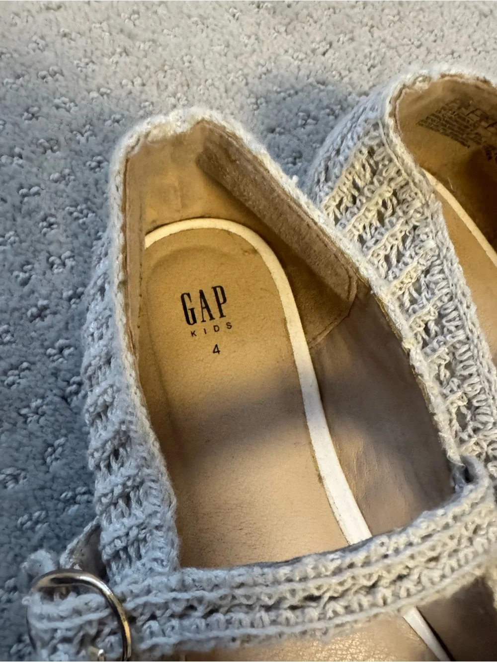 Girls Gap size 4 ballet flats cream